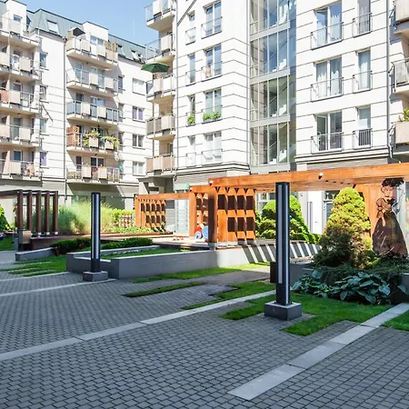 Super-apartamenty Jezyce Targi